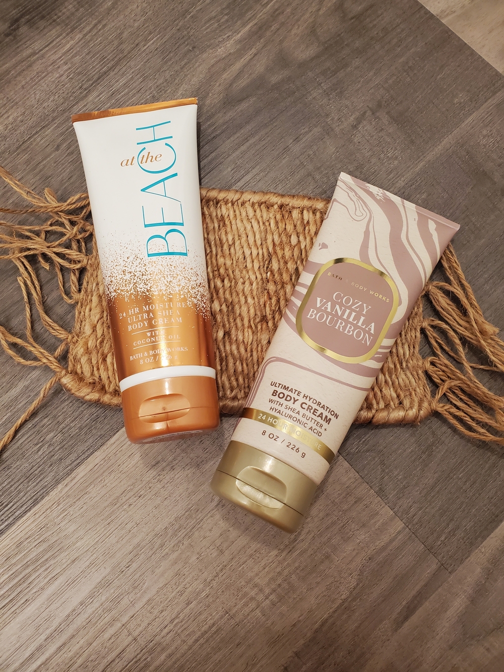 Bath & Body Works Cozy Vanilla Bourbon Body Cream - Pink & Gold